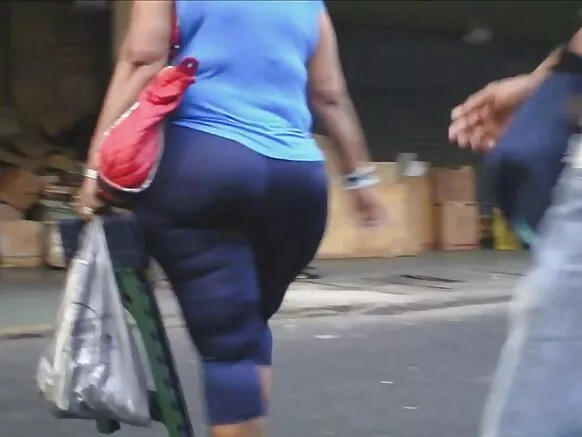 Iyi anal y’i Kolombiya ikura ishushe ku nkengera y’ikiyaga.