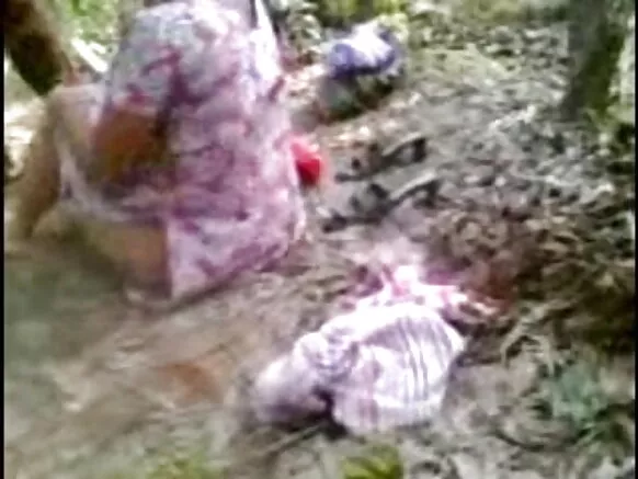 Desi video, akuze na randy barasambanye mu nzira.
