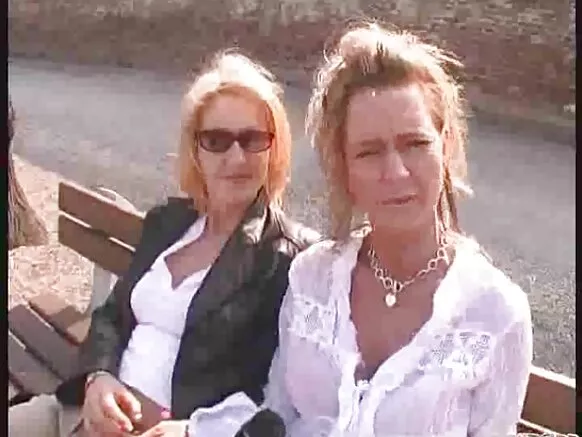 Diana na blonde mbi cane ni abakuze.