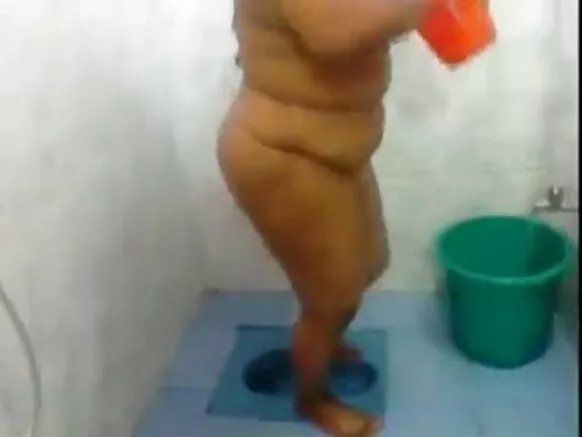 Sekuru w'umuhindi afise amabere manini akuze poeno videwo 1212 igice ca mbere.