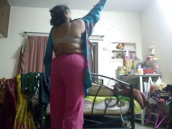 Aunt ashushe cane yarafashe amasanamu y’ibitsina n’abagore n’abasore bafise ibinure vyihishije.
