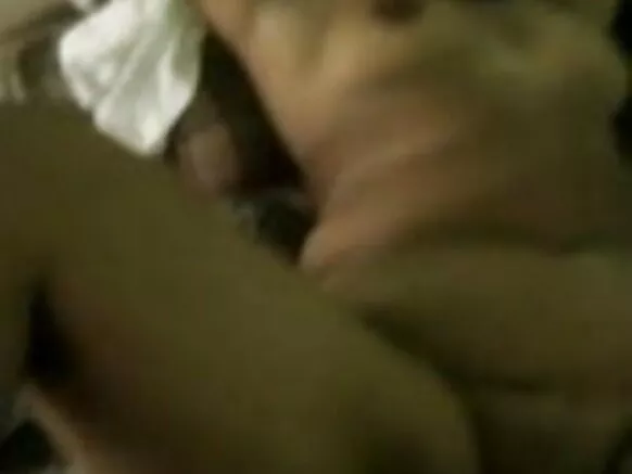 Desi ubwoya bukomeye aunty porn n’indogoba nini.