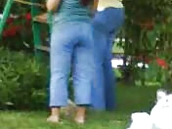 39 imyaka latina upskirt na granny akuze afise indogoba nini.